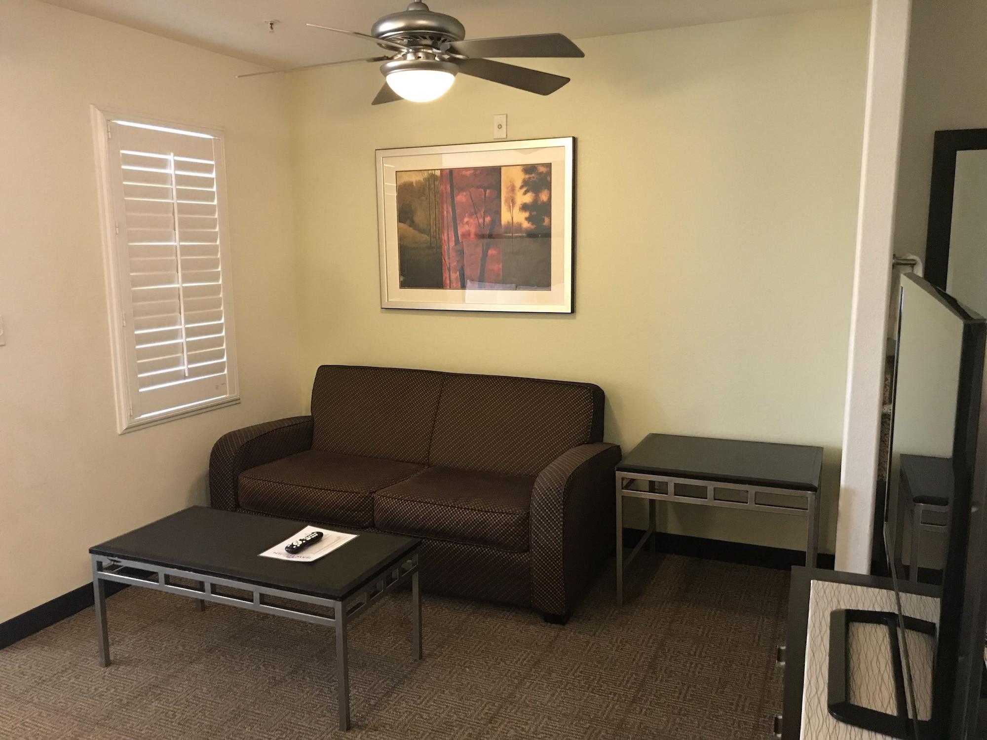 Hawthorn Suites Victorville Exteriör bild