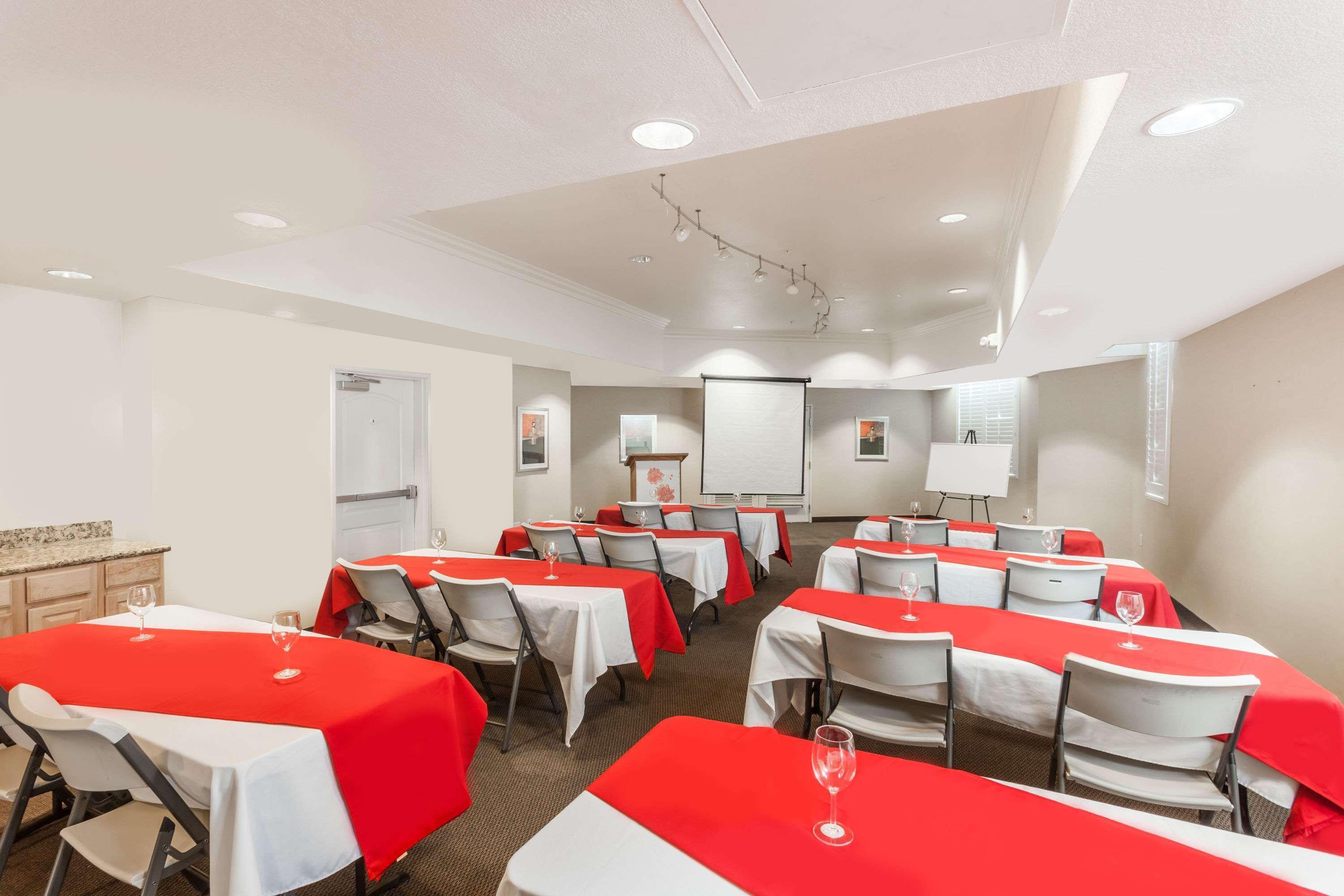 Hawthorn Suites Victorville Exteriör bild