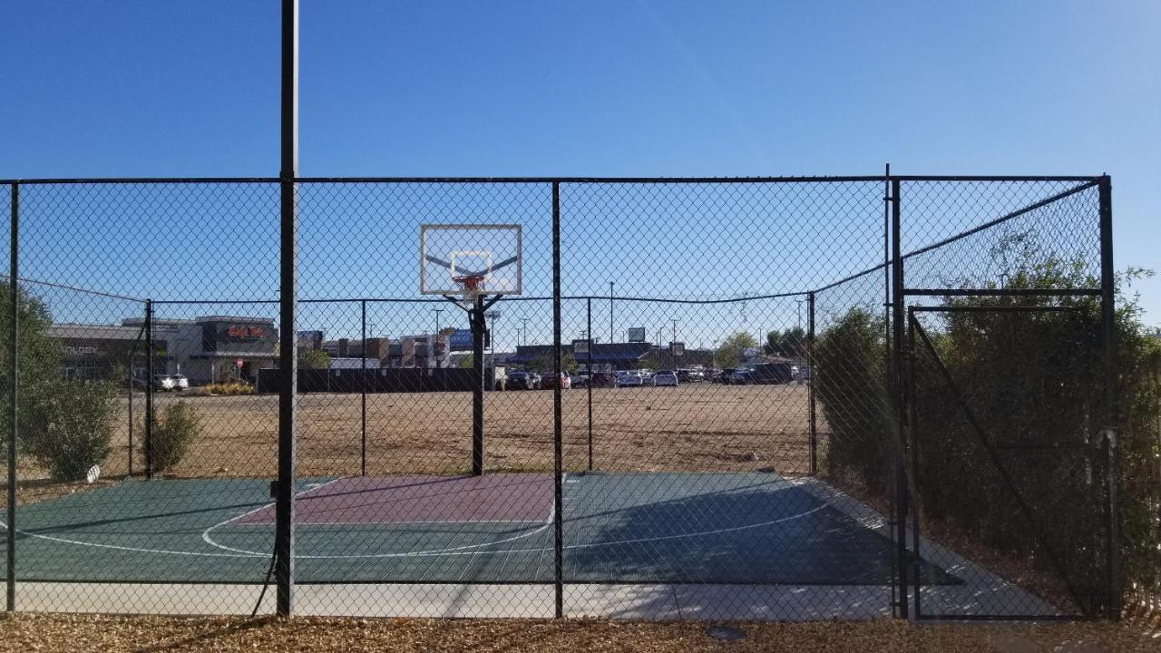 Hawthorn Suites Victorville Exteriör bild